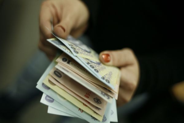 Ministrul Finanțelor, despre limitarea plăţilor cash la 2.000 de lei: „Avem instrumente de plată moderne, haideţi să apelăm la ele”