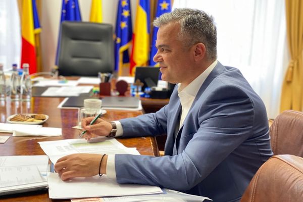 Ministrul Dezvoltării, Lucrărilor Publice şi Administraţiei, Adrian Veştea: Oportunităţile pe care le avem astăzi nu au existat niciodată în România