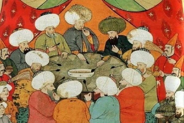 Alertă în Franța: Ministrul de Interne cere securitate sporită în jurul lăcaşelor de cult musulmane în timpul Ramadanului