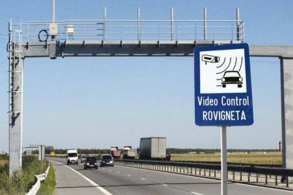 Proiect PNL depus la Parlament: Rovinieta să poată fi achitată şi în termen de cel mult 24 de ore de la utilizarea drumurilor naţionale, nu doar înainte