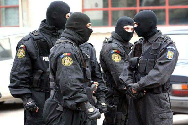 DOSAR „JUPITER 4”. PERCHEZIȚII LA „BĂIEȚII DEȘTEPȚI DIN ENERGIE”. CUM ERAU „ARANJATE” PREȚURILE PRIN „MANEVRA ROTIREA”