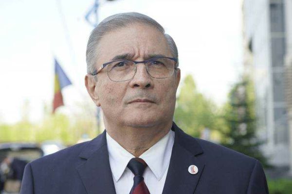 ALEGERI ANTICIPATE ȘI RESET POLITIC ÎN ROMÂNIA? SILVIU PREDOIU ÎL ATACĂ DUR PE NICUȘOR DAN ȘI PE ILIE BOLOJAN