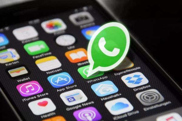 META VA INTRODUCE PUBLICITATE PE WHATSAPP