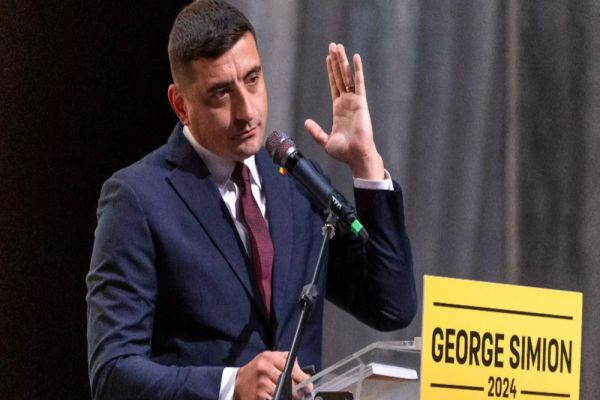 GEORGE SIMION: ”FLORIAN COLDEA NU E CANDIDAT, DAR ARE CANDIDAȚI. STATUL PARALEL NU ARE CE CĂUTA ÎN VIAȚA PUBLICĂ A ROMÂNIEI”
