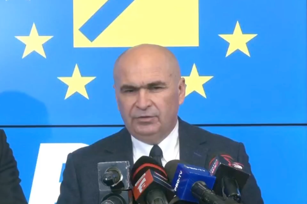 PNL I-A DAT MANDAT LUI BOLOJAN SĂ ÎNCEAPĂ NEGOCIERI PENTRU UN GUVERN DE UNIUNE NAȚIONALĂ