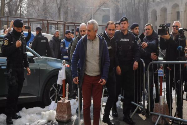 BOMBA BOMBELOR. DOSARUL LUI CĂLIN GEORGESCU ESTE ABSOLUT NUL, GAFA INCREDIBILĂ A PROCURORILOR - LUMEA JUSTIȚIEI