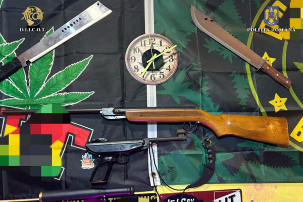 PERCHEZIȚII ÎN PATRU JUDEȚE PENTRU DESTRUCTURAREA REȚELELOR DE TRAFIC DE DROGURI