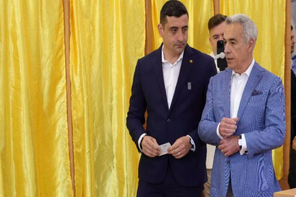 GEORGE SIMION, LA VOT ALĂTURI DE CĂLIN GEORGESCU: SUNTEM AICI CU O SINGURĂ DORINȚĂ - SĂ FACEM DREPTATE OPORULUI ROMÂN
