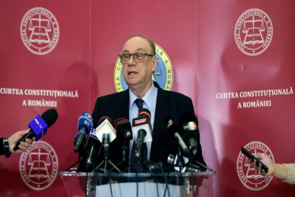 MARIAN ENACHE, RECONFIRMAT INTERIMAR LA CONDUCEREA CURȚII CONSTITUȚIONALE, DUPĂ ÎNCHEIEREA MANDATULUI