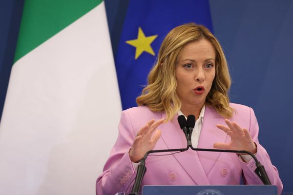 GEORGE SIMION, SUSȚINUT PUTERNIC DE LIDERI CONSERVATORI INTERNAȚIONALI