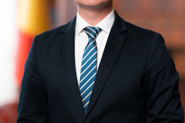 VALERIU MUNTEANU (DEPUTAT AUR): "INCOMPETENȚA MINISTERULUI MEDIULUI BLOCHEAZĂ INVESTIȚIILE VITALE ÎN PĂDURI ȘI PUNE ÎN PERICOL SIGURANȚA ROMÂNILOR"