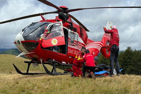 UN TURIST SLOVAC A FOST SALVAT DIN MUNȚII FĂGĂRAȘ DUPĂ CE ȘI-A FRACTURAT PICIORUL ÎN ZONA ȘAUA CAPREI