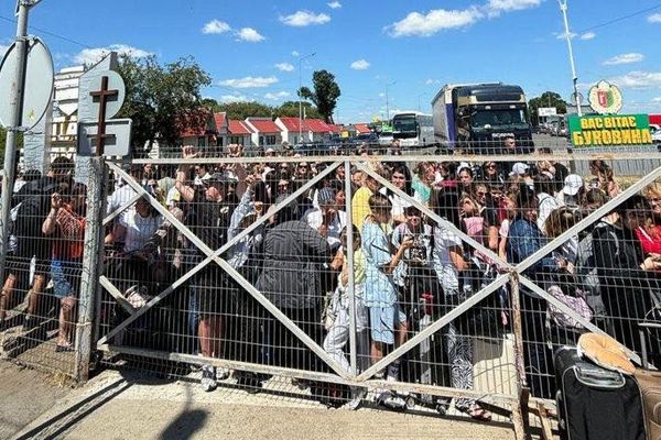 AUR CONDAMNĂ ABUZUL AUTORITĂȚILOR UCRAINENE ÎMPOTRIVA ELEVILOR ȘI PROFESORILOR ROMÂNI