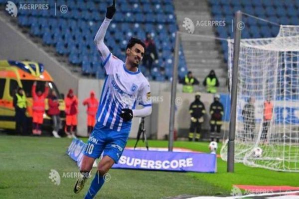VIDEO Fotbal: Universitatea Craiova încheie anul pe primul loc în Superligă, după 5-0 cu FK Csikszereda