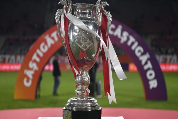 CFR Cluj şi FC Argeş s-au calificat în sferturile Cupei României