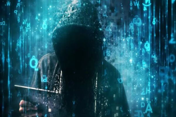 Două persoane din Harghita au pierdut 5.600 de lei după mesaje false primite de la „prieteni”. Cine era, de fapt, în spatele conturilor