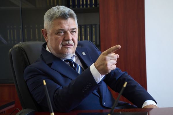 Când nu știi să produci, taxezi! Deficitul nu este o problemă contabilă este o problemă structurală.