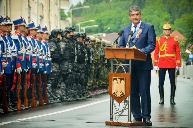 Gabriel Oprea: Armata Română se cinstește prin fapte, nu doar prin cuvinte. Drapelul, credința și eroii – trei simboluri ale onoarei naționale