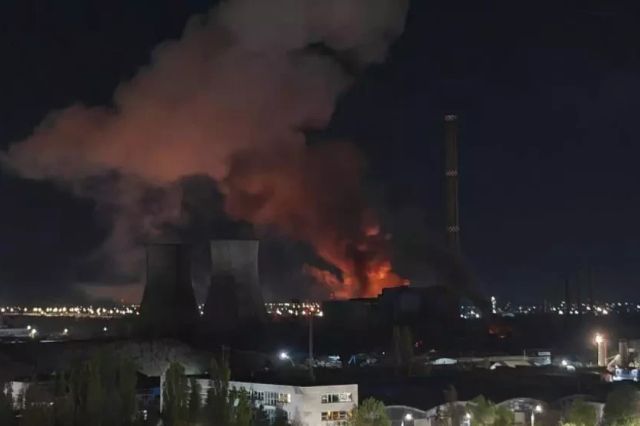 Incendiu stins la CET Vest, dar cinci autospeciale rămân la fața locului pentru răcire