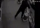 VIDEO Furt de bicicletă, surprins de camerele de supraveghere amplasate într-un centru comercial din Târgoviște