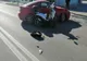 Coliziune între un autoturism și un moped, la Moreni. Mopedistul a fost transportat la spital