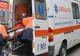 Neatenție periculoasă. Trei persoane au ajuns în spital, după ce au intrat, cu mașina, într-un stâlp de electricitate, la Găești