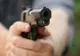 Bărbat din Moreni, reținut după ce a amenințat cu arma un alt bărbat