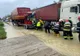 Mai multe gospodării și drumuri, inundate în Dâmbovița