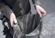 Femeie din Dâmbovița, anchetată după ce a obligat un bărbat cu dizabilități să cerșească în Oborul Ploiești