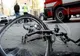 Dâmboviţa. Biciclist spulberat de un autoturism în Târgoviște! Șoferul mașinii, în vârstă de 79 de ani, a fugit de la locul accidentului