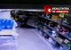 VIDEO Paznic snopit în bătaie de un un tânăr, într-un supermarket din Moreni