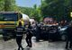 VIDEO Impact violent între o cisternă și o mașină. Trei persoane rănite