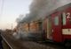 Tren cu zeci de călători, cuprins de flăcări în Gara Titu