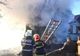 O familie din Dâmboviţa a rămas fără casă în plină iarnă! Un incendiu puternic le-a distrus casa